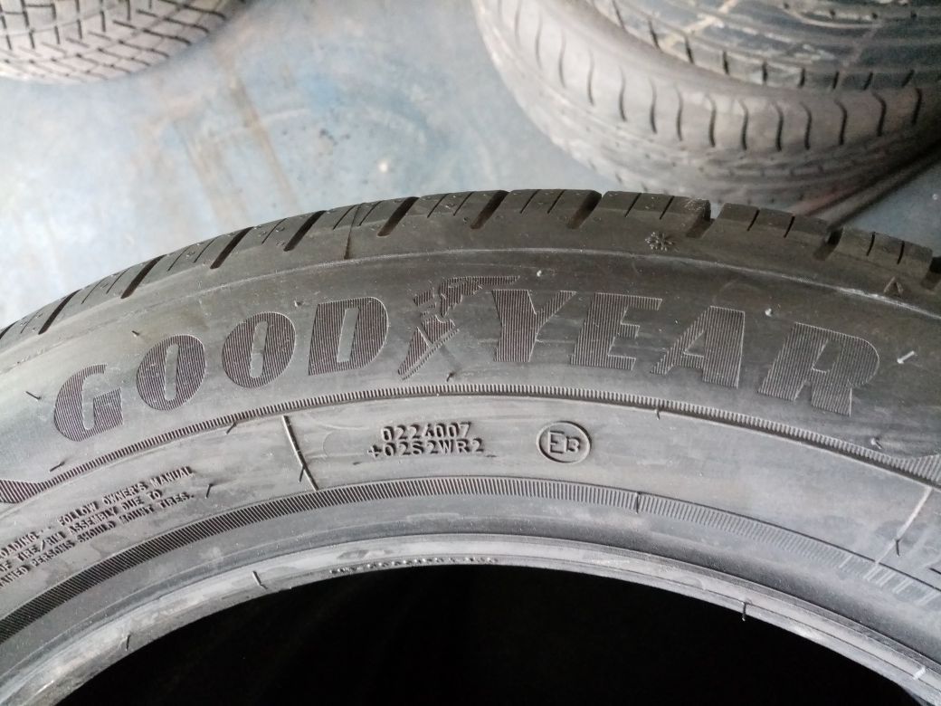 Anvelope Goodyear Eagle Sport 4 Season 205/55r17-95V.