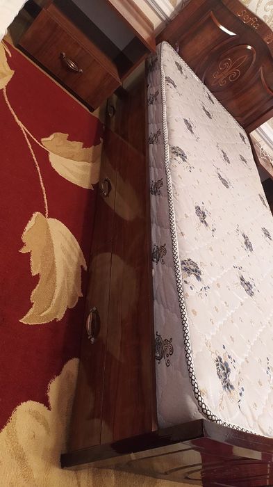 Кровати односпальные с ортопедическим матрасом 8шт с тумбочкой