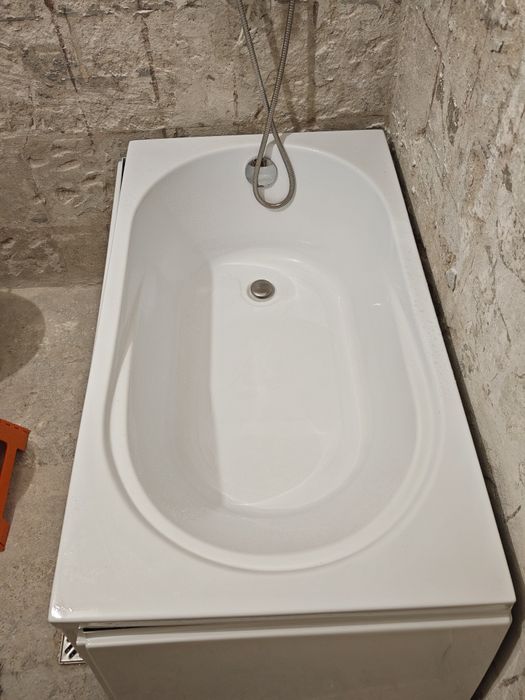 Vand, vană/ cada