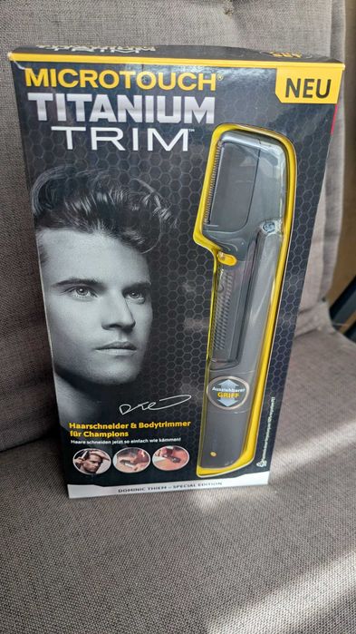 Set aparat de tuns si ras Titanium Trim