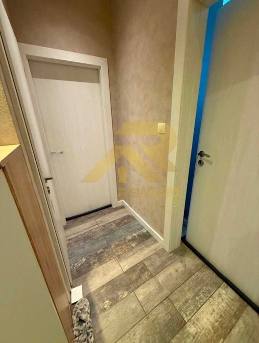 Продава се Четиристаен апартамент в София, Център - 83 кв.м за 2591 €/кв.м - Снимка #9