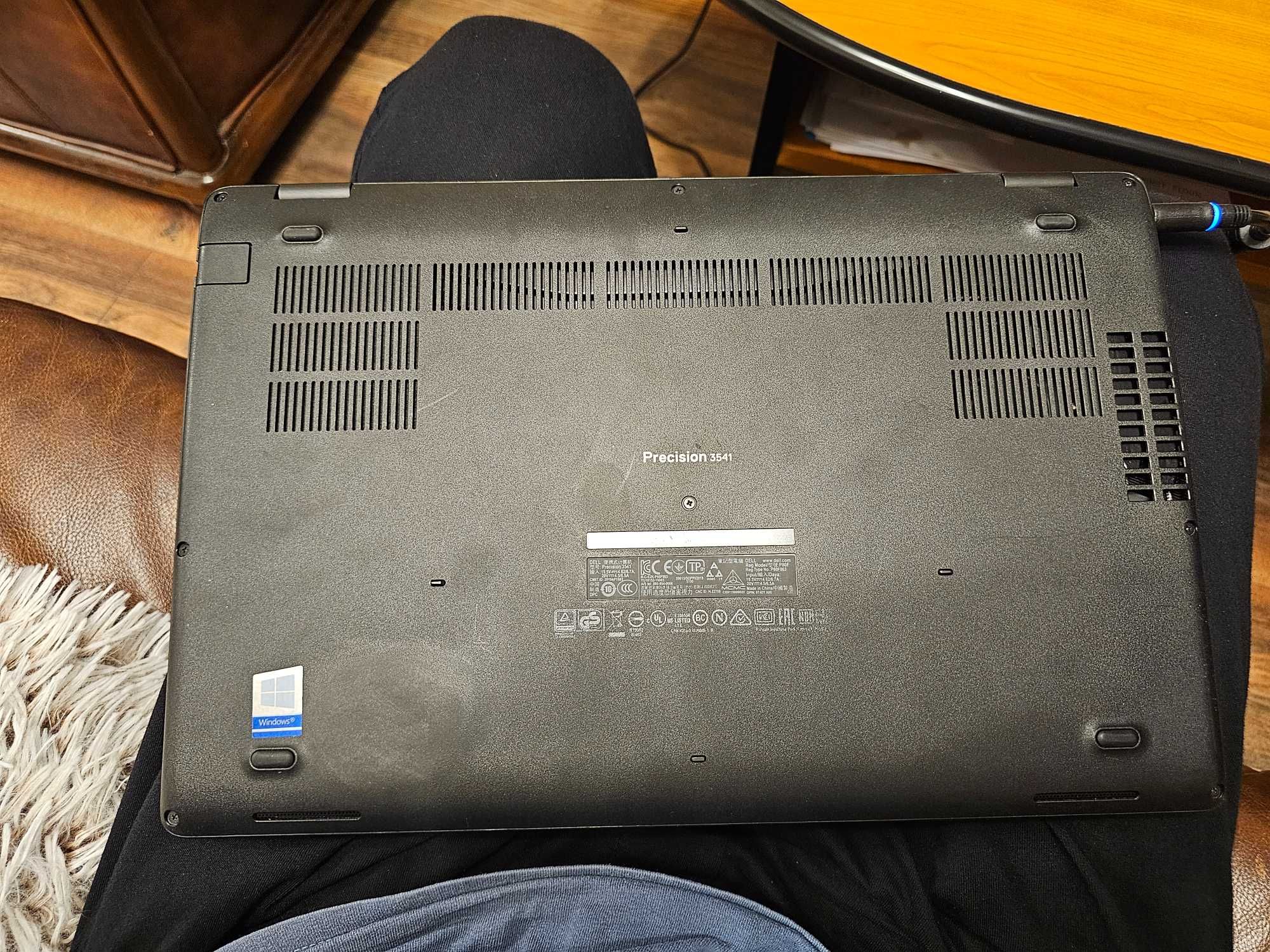 Лаптоп Dell Precision 3541 Intel i7 Nvidia Quadro