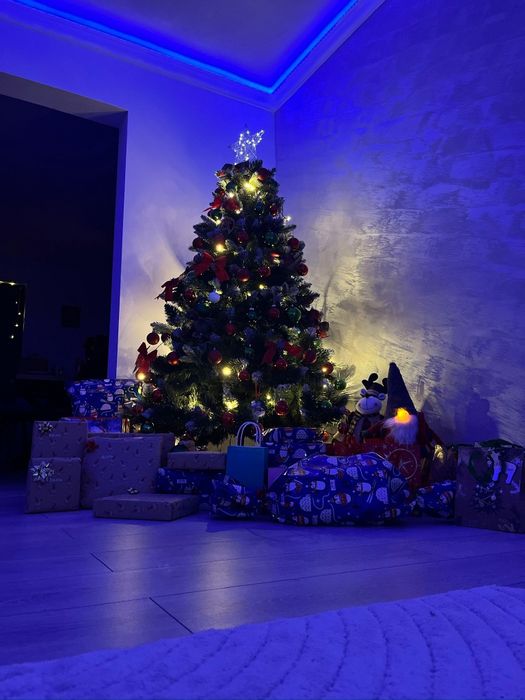 Vând brad artificial