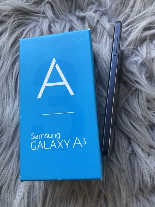 Телефон Samsung Galaxy A3