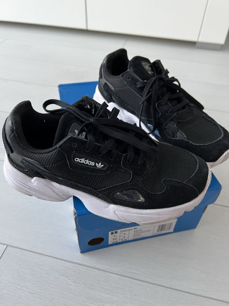 Оригинални маратонки Adidas Falcon W, 36 2/3 номер