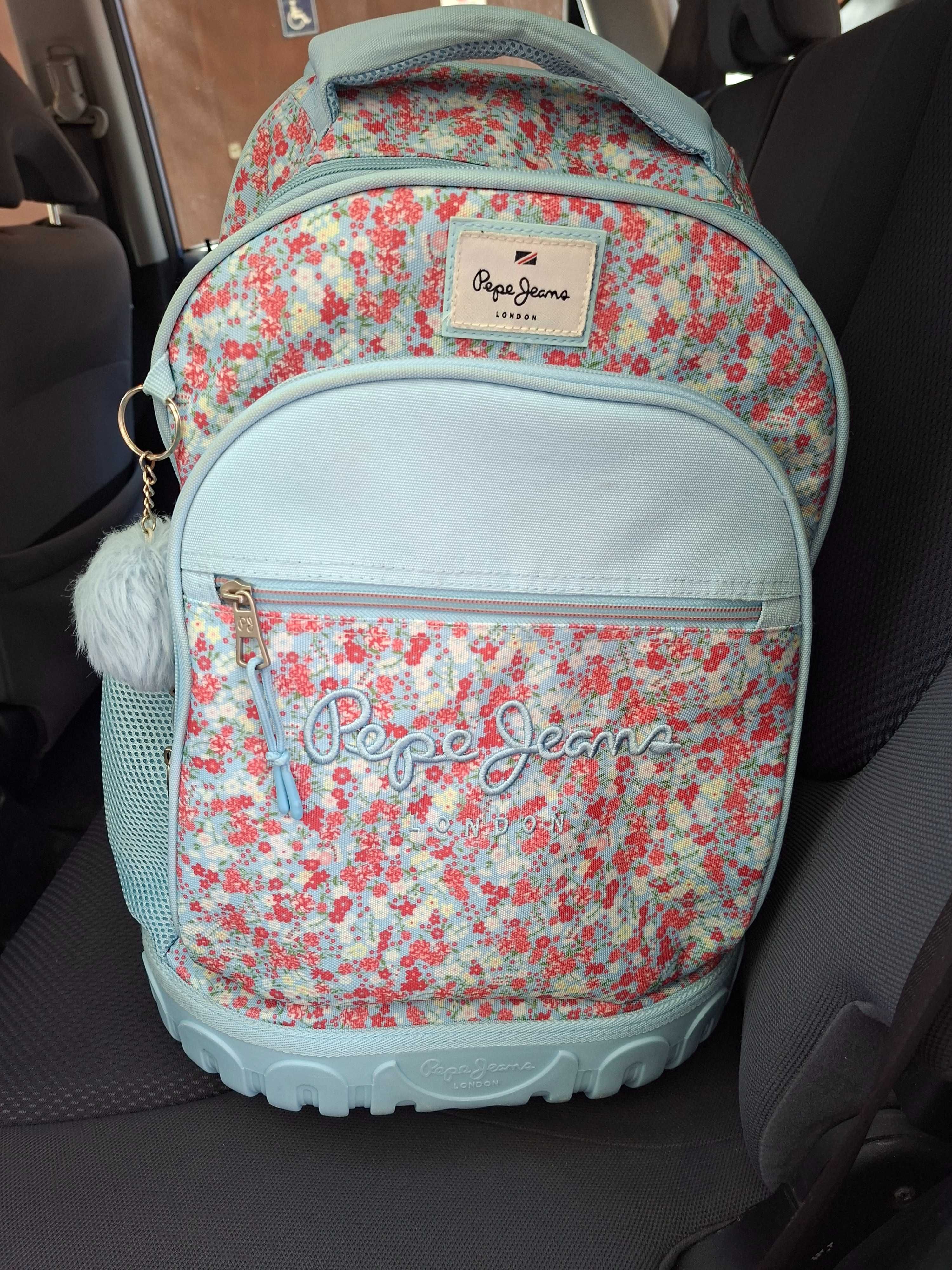 Ученическа раница  Pepe Jeans Aide с две двойни колелца 32×43×21см