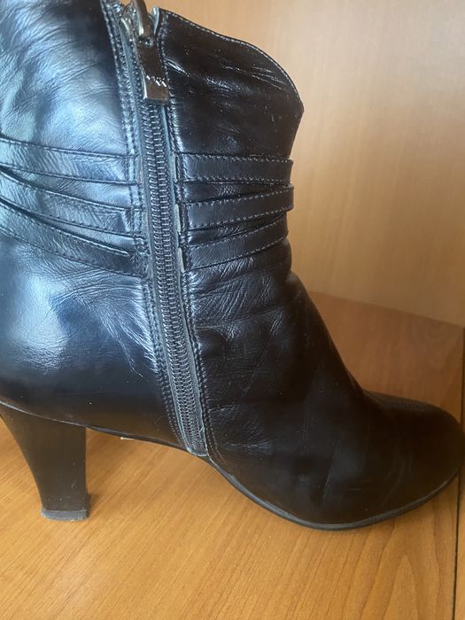 Ghete dama piele lăcuită