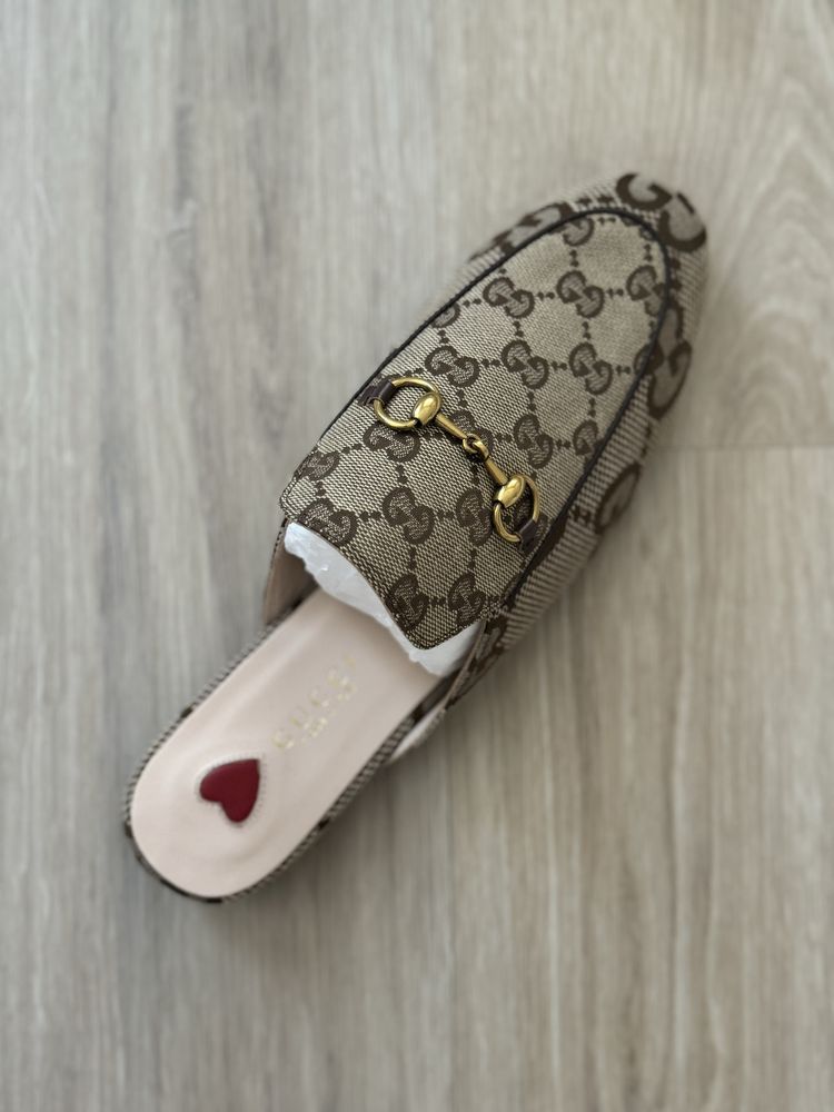 Чисто нови чехли Gucci