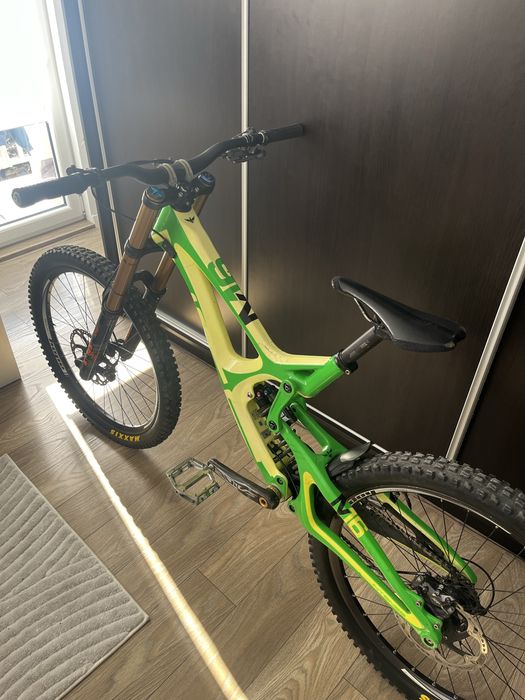 Intense M16 Carbon 2019 M