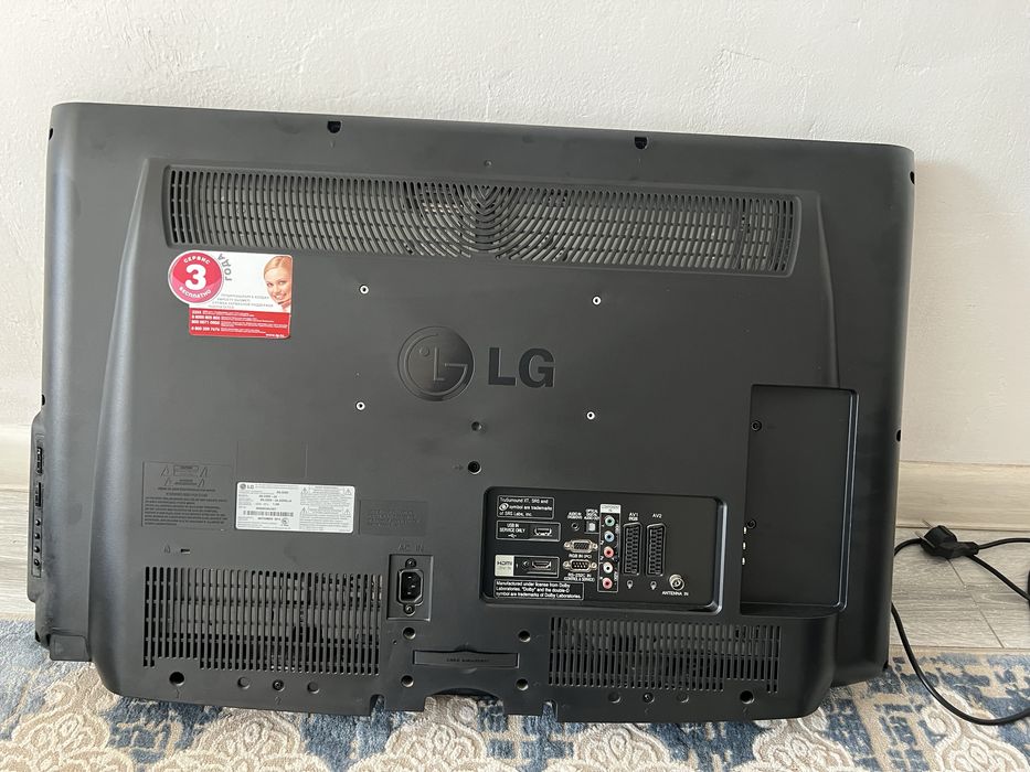 Продаю телевизор LG в не исправном состояний