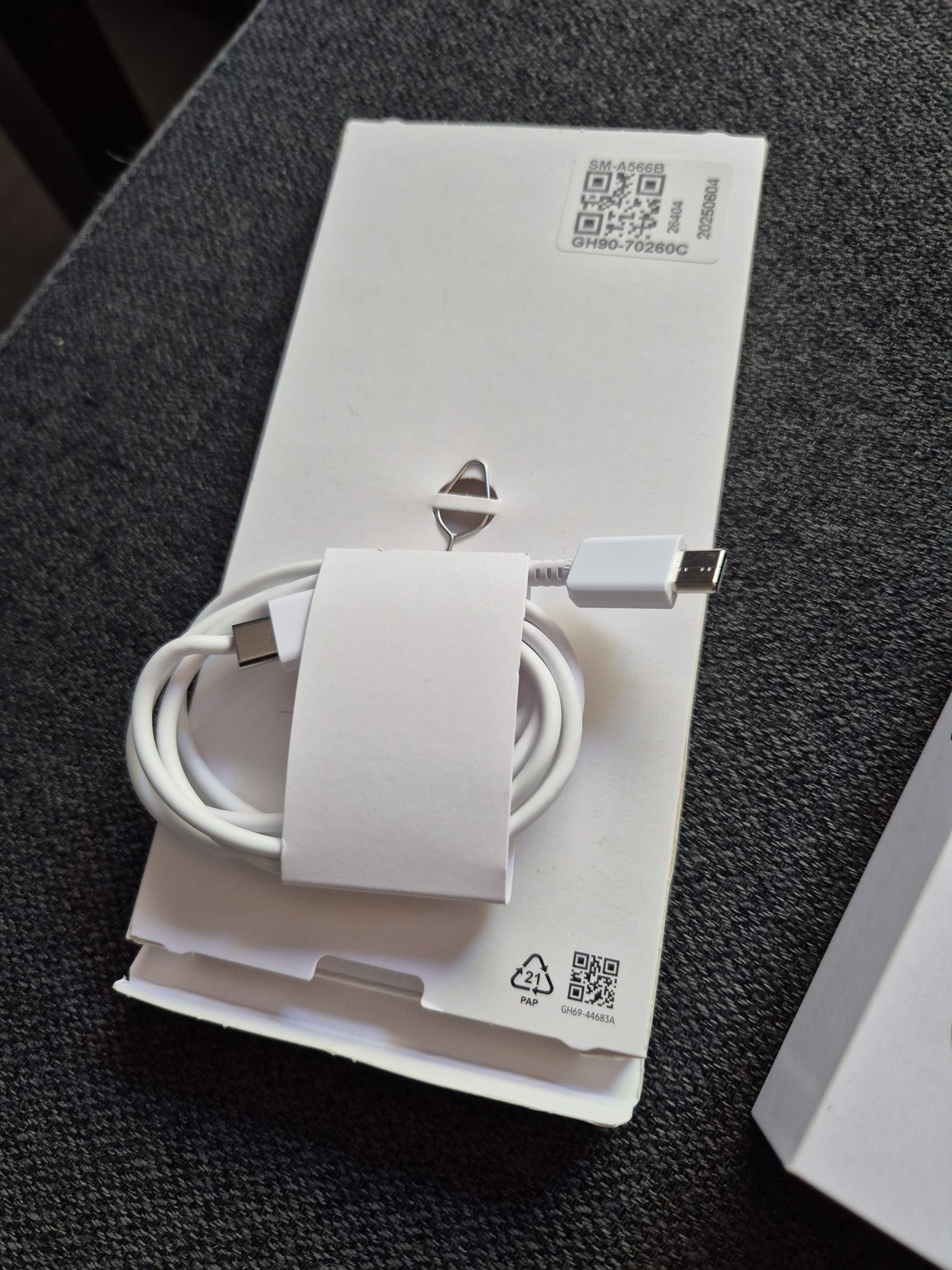 Продавам Samsung A56 5G 128GB