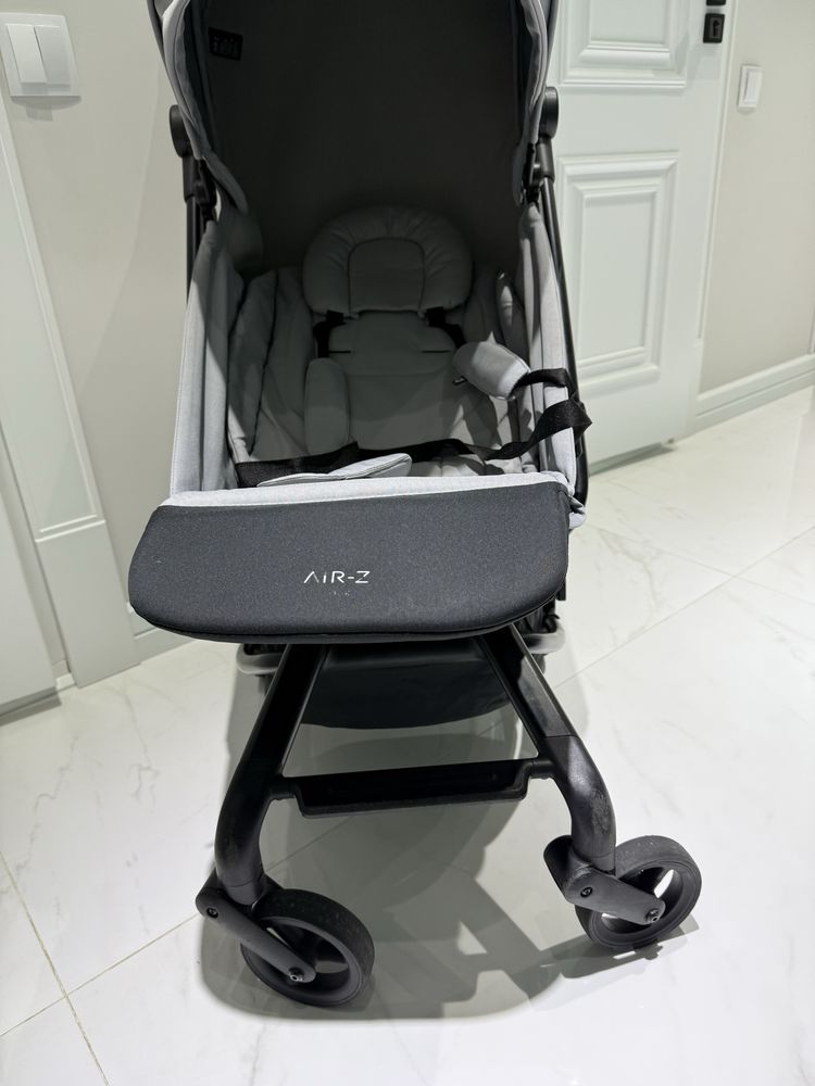 Продаю коляску Anex Z легкая, удобная