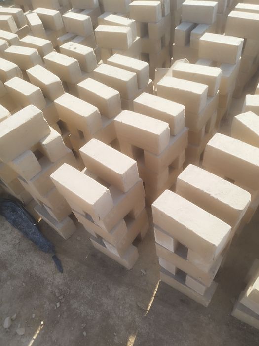 Xom g'isht bor sifatli 450 so'm