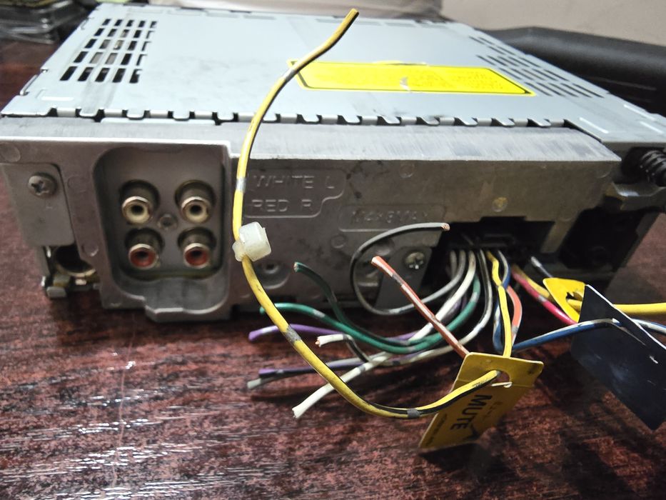 Pioneer DEH-P6000UB в идеальном состоянии