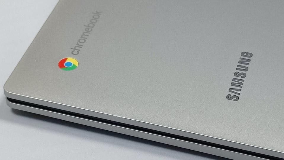 НОВ! Лаптоп Samsung Galaxy Chromebook Go LTE 14" 4RAM 64GB