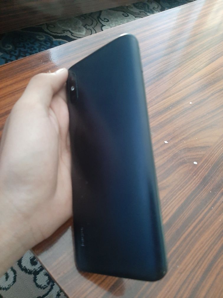 Redmi 9 A Aybi yoq sensir singan xolos 80 ming sumga soz buladi