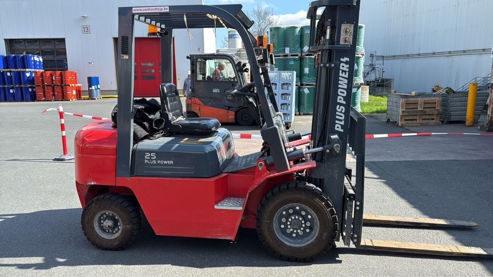 Stivuitor Plus Power VTDD 25 Diesel