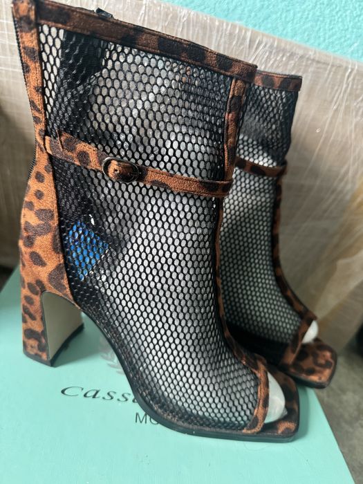 Продам женскую обувь