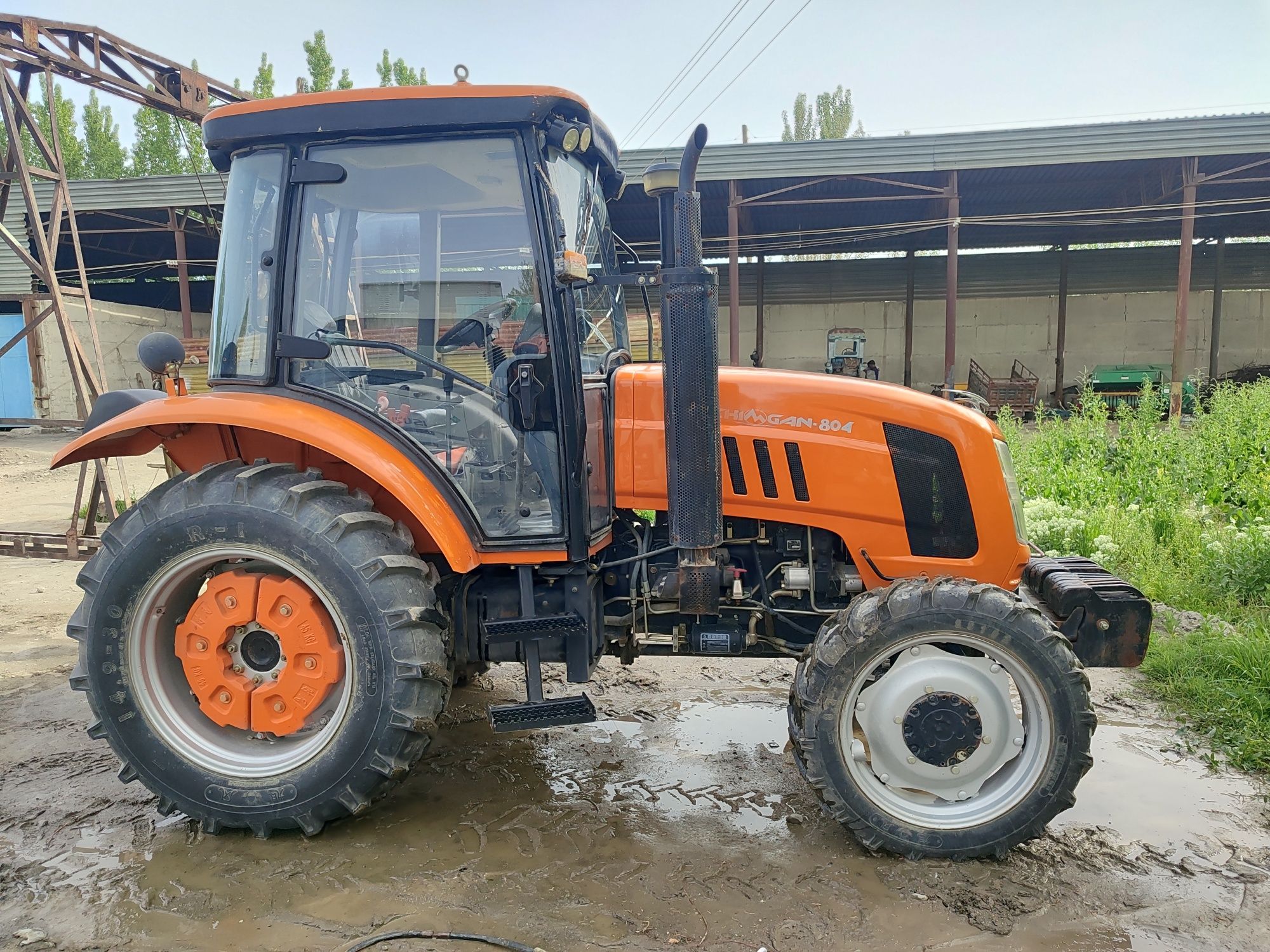 Chimgan 804 traktor