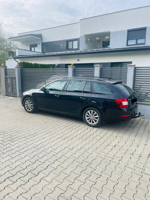 Vand Skoda Octavia ,bine intretinuta revizii la zi efectuate la Skoda