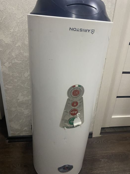 Сломанный бойлер Ariston, недорого