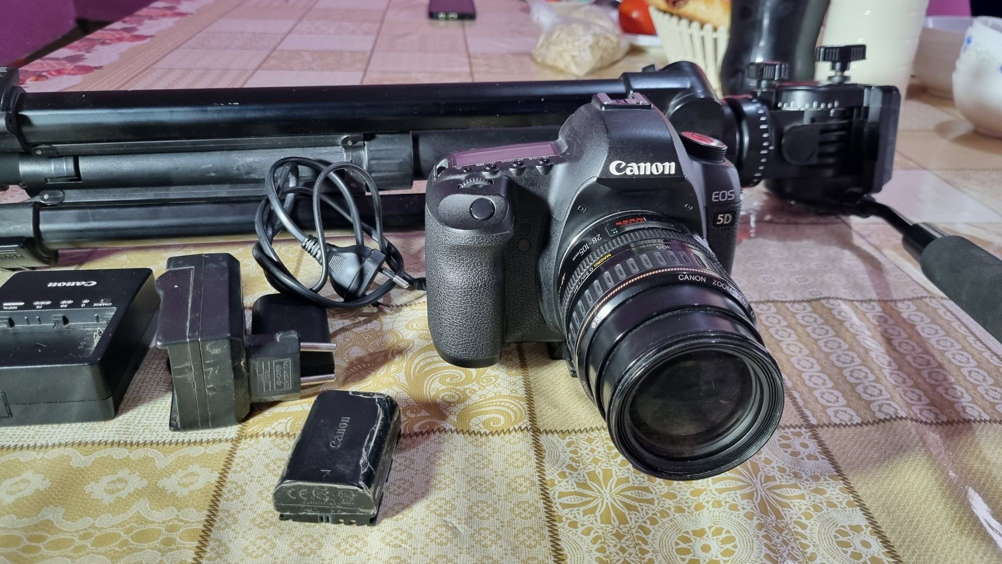 Canon 5D mark 2 sotiladi