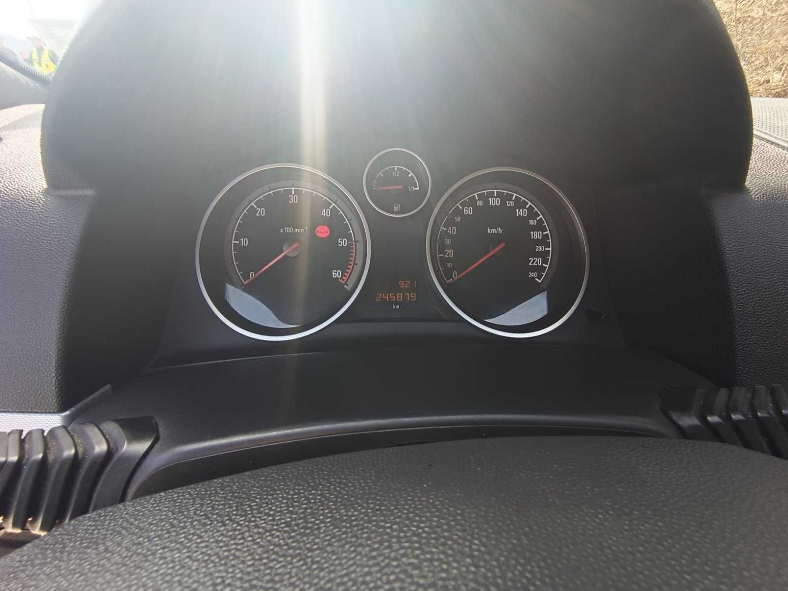 Opel Astra h GTC 1.9