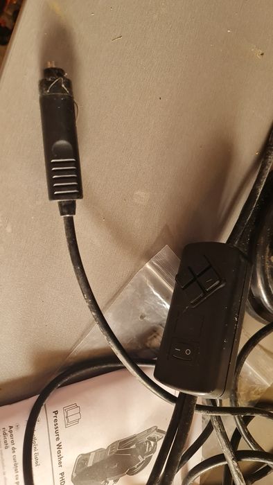 Vând proiector auto vânătoare cu telecomanda pt orientate