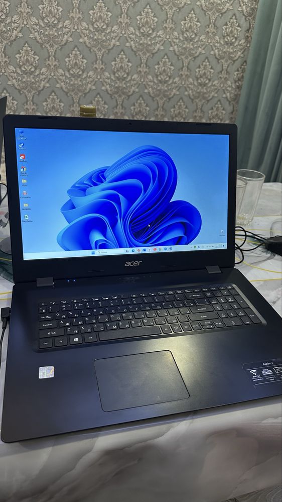 Ноутбук Acer, 17 дюймов экран