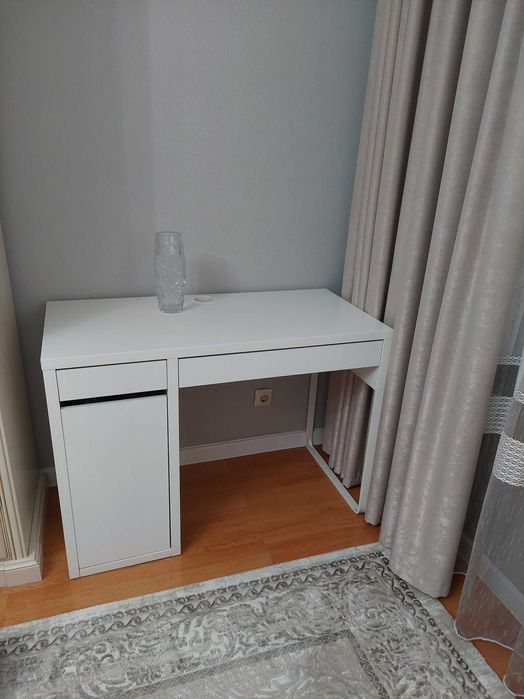 Продам письменный стол Икеа