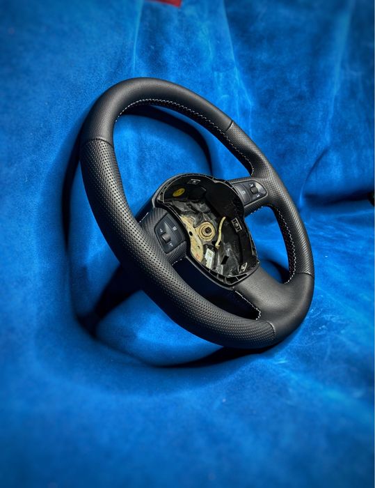 Vand/schimb volane reconditionate/tapitate in piele naturala audi-vw