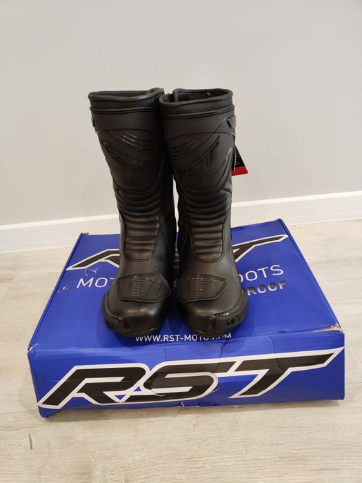 Ботуши RST waterproof номер 42