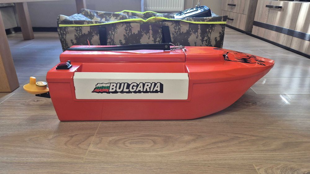 Лодка за захранка