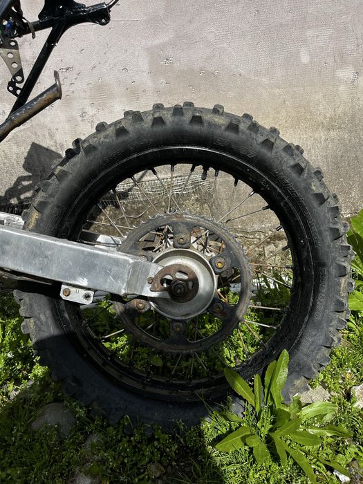 Dezmembrez honda cr 250 2t