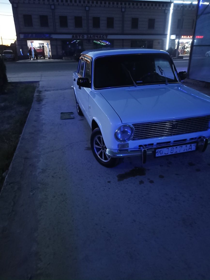 Vaz 2101 Sotiladi