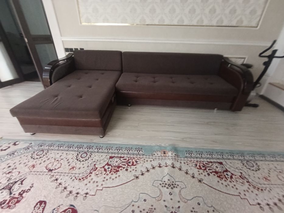 Продается диван в отличном состоянии
