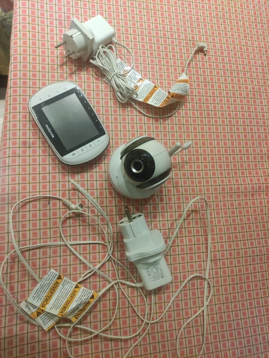 Бебефон Motorola