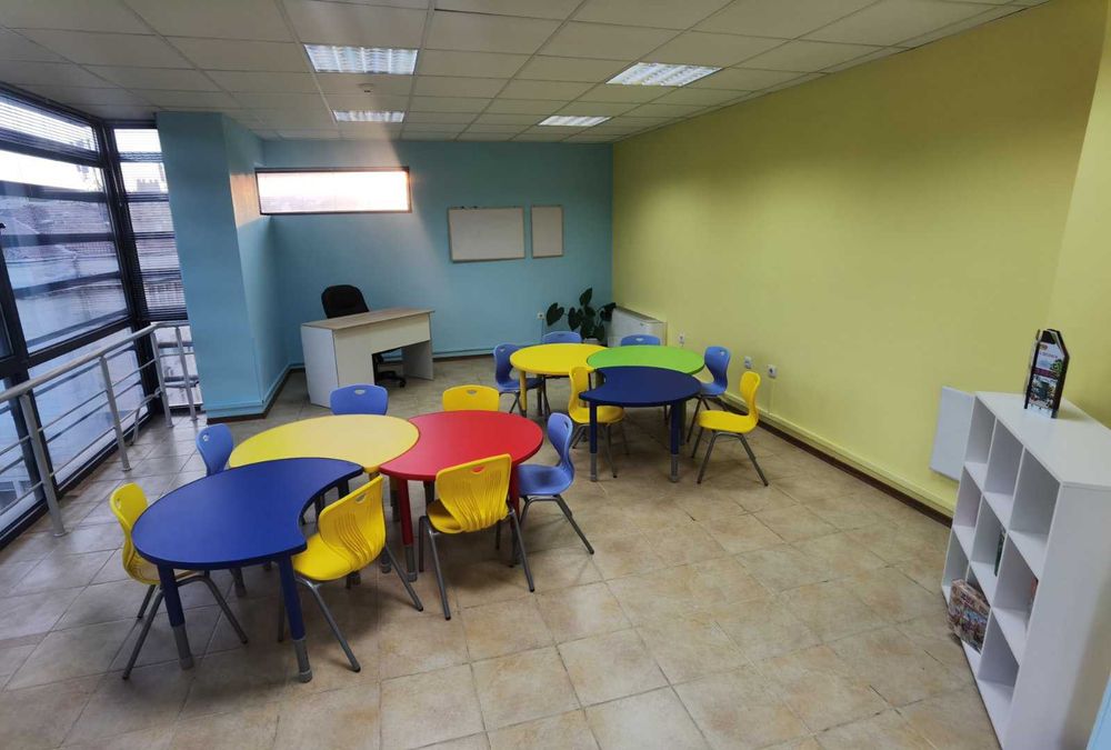 Ученическа маса RFG Moon, с регулируема височина, от I до XII клас