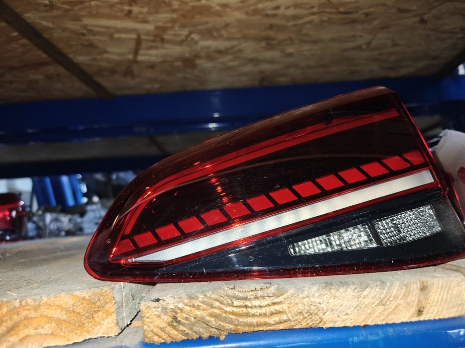 Triplă lampă stop led dreapta haion VW golf 7 facelift 2019