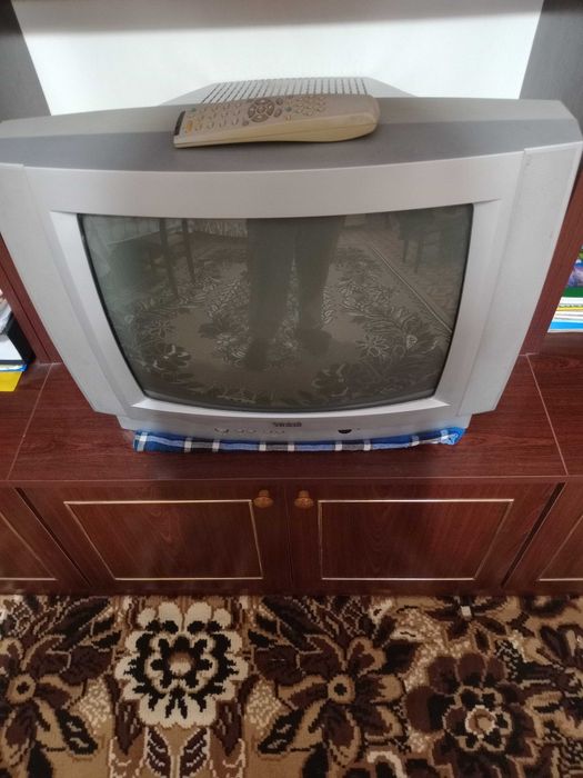 Продавам телевизор