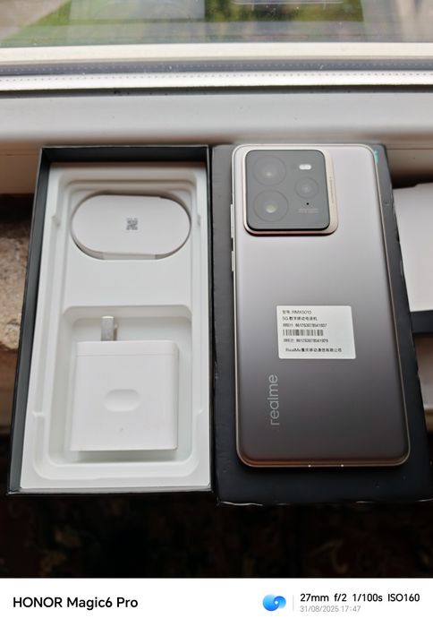 Vând Realme GT 7 Pro Galaxy Gray 256 GB