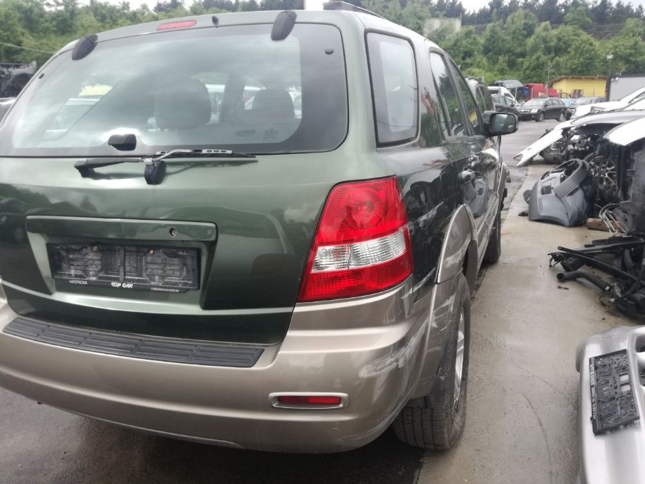 Kia Sorento 2.5 CRDI 140ps / Кия Соренто 2.5 црди НА ЧАСТИ