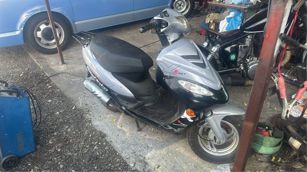 Scuter 49cm in 4 timpi, import Germania, stare buna.