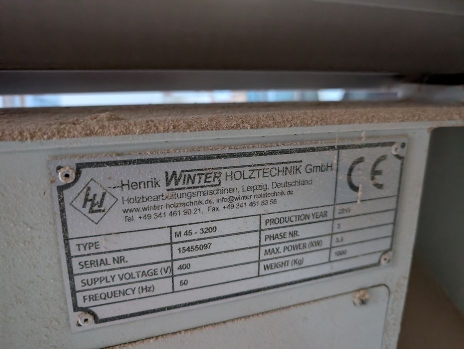 Circular cu masa mobila și incizor