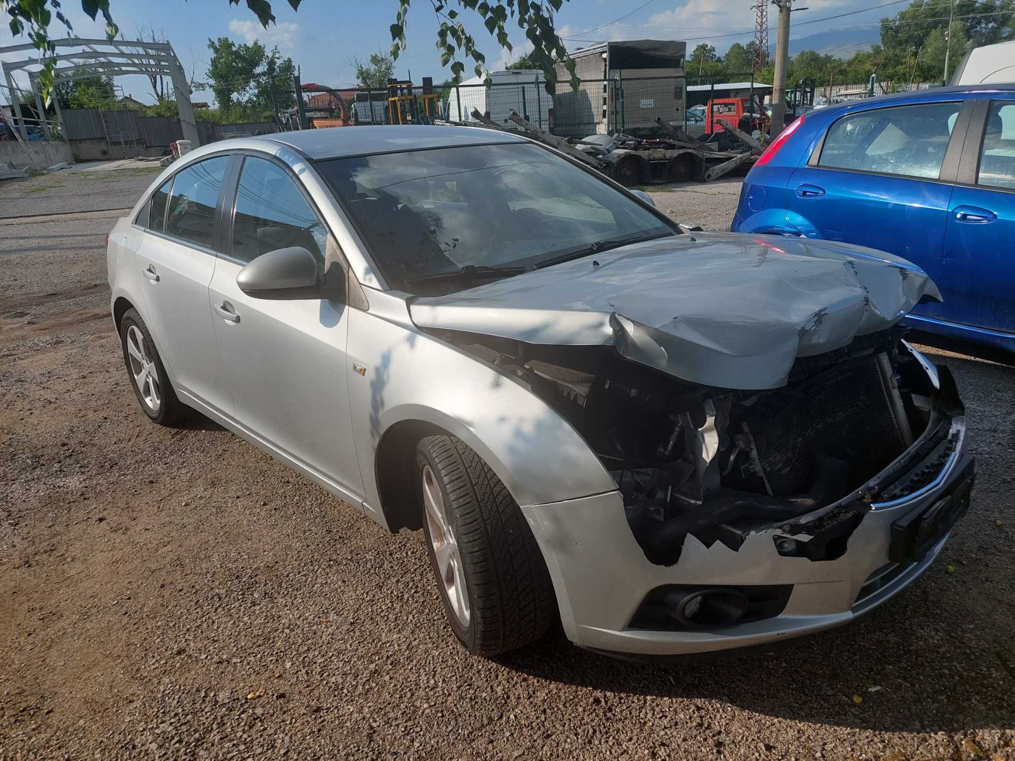 Chevrolet Cruze 2.0 TDI , Шавролет Круз на части!
Май 2011