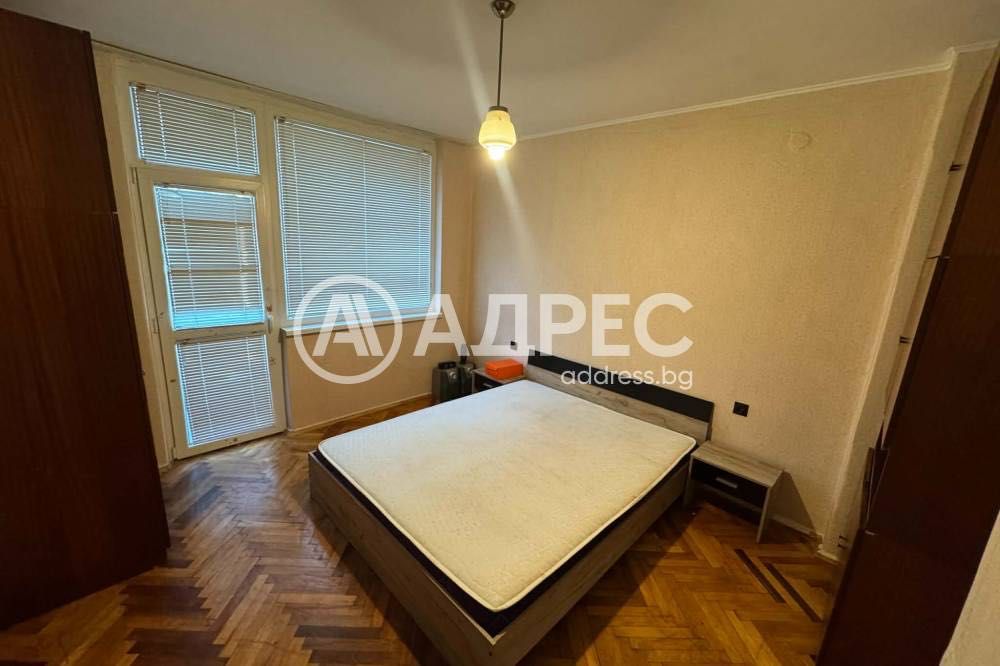 Продава се Тристаен апартамент в Попово - 91 кв.м за 902 €/кв.м - Снимка #1