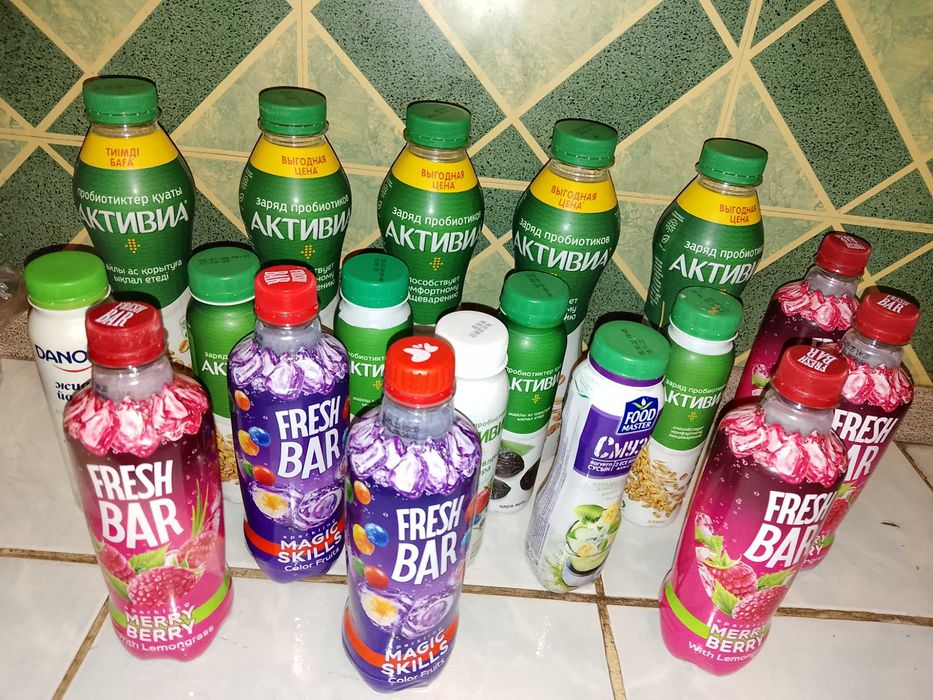 ПРОДАМ разные ПЛАСТИКОВЫЕ БУТЫЛКИ из-под Активии/Фреш бара! С крышками