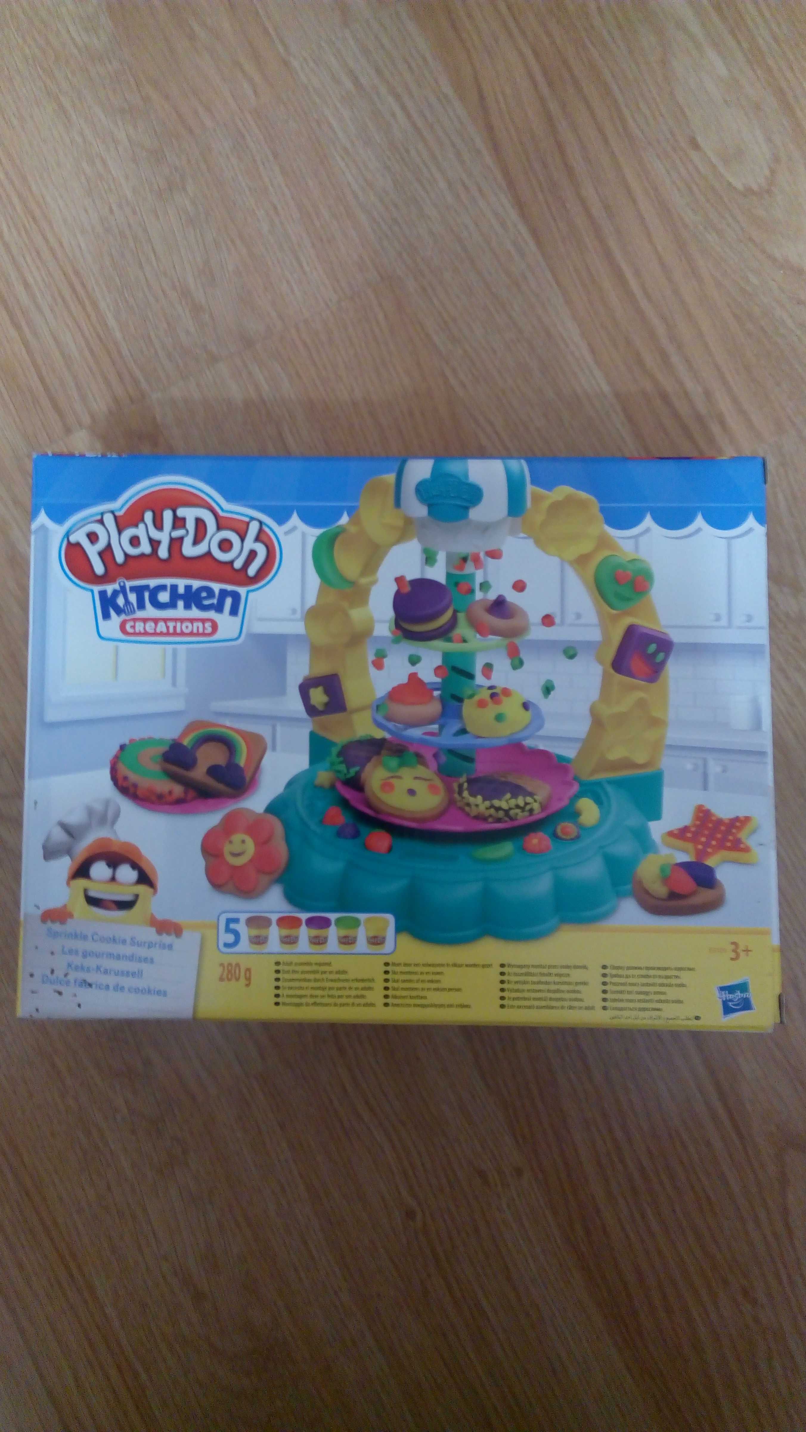 НОВ PLAY-DOH KITCHEN Пластелин кексчета и мъфини