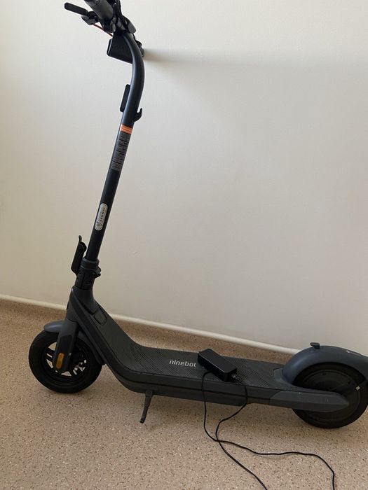 Ninebot E2 pro (inca la garanție)