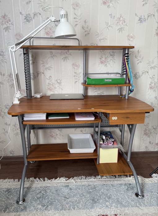 письменный стол